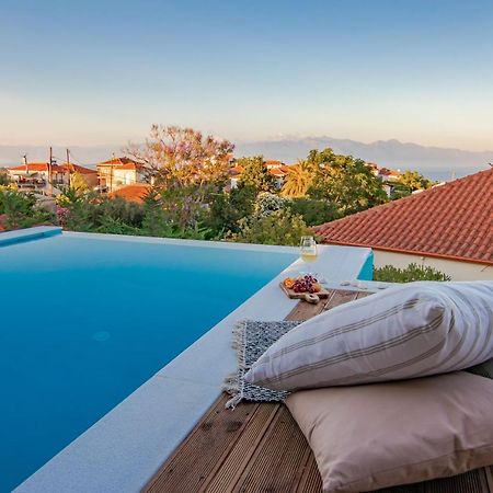 Georgianna'S Suite With Private Pool , 'Blank Suite' Charokopio Exterior photo