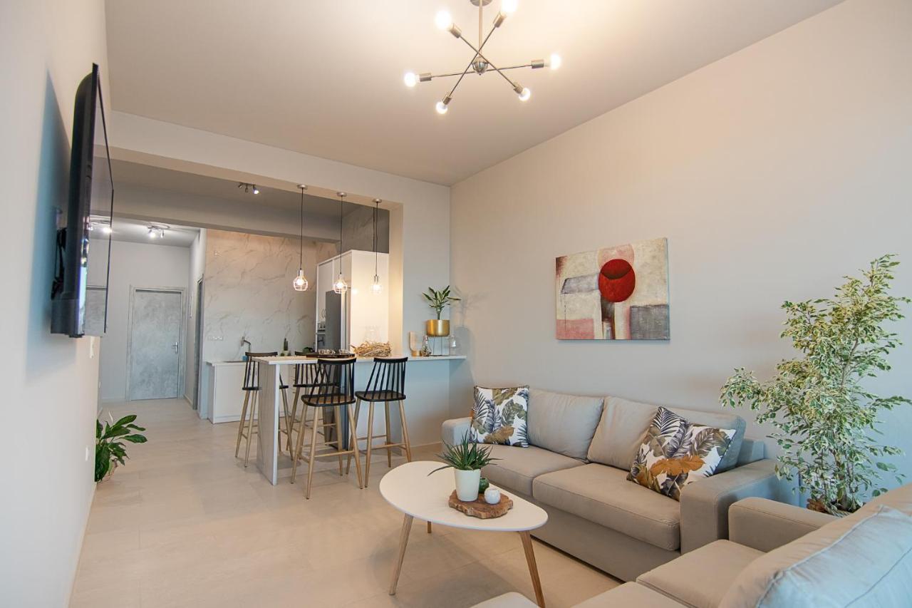 Georgianna'S Suite With Private Pool , 'Blank Suite' Charokopio Exterior photo