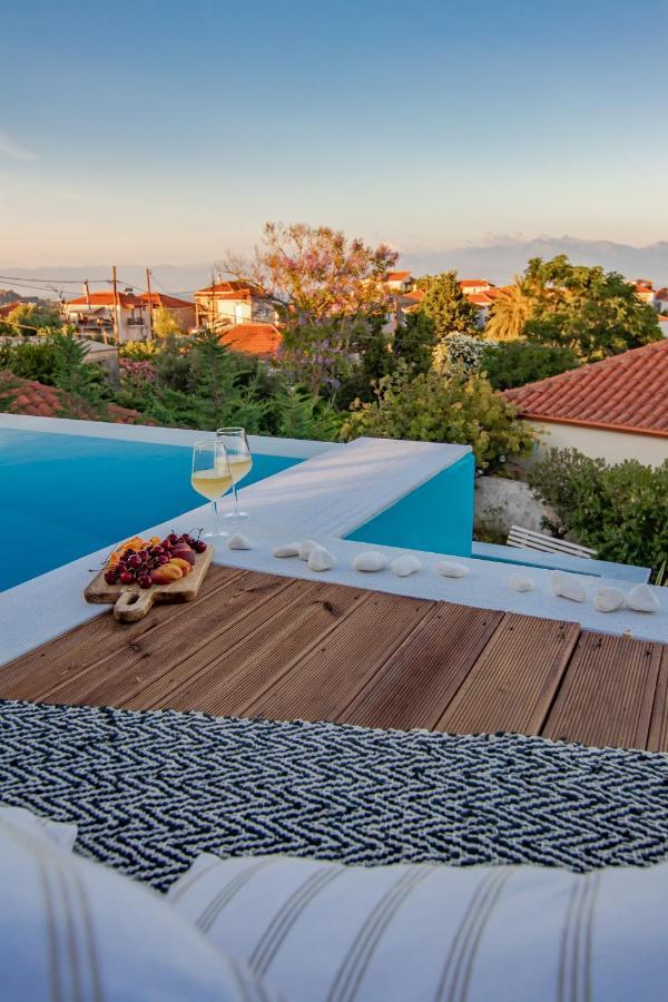 Georgianna'S Suite With Private Pool , 'Blank Suite' Charokopio Exterior photo