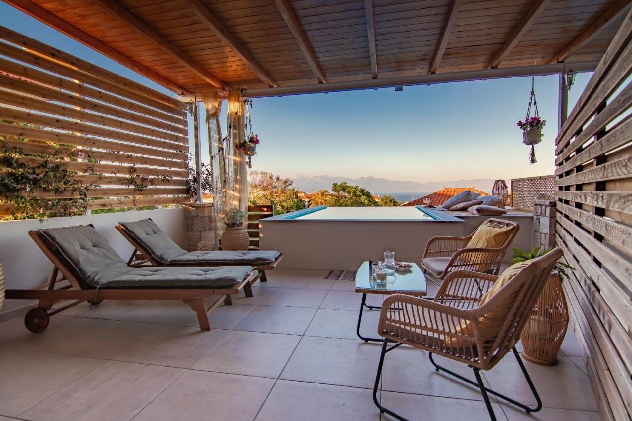Georgianna'S Suite With Private Pool , 'Blank Suite' Charokopio Exterior photo
